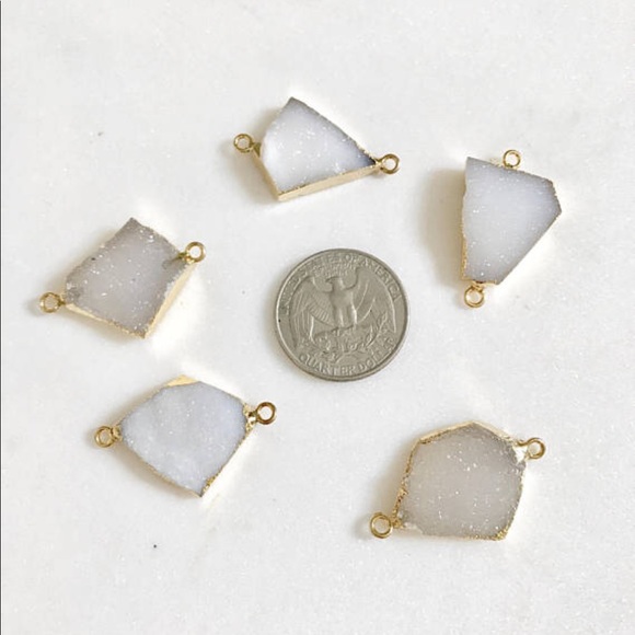 DRUZY Quartz Freeform Necklace (J8) - Picture 5 of 5